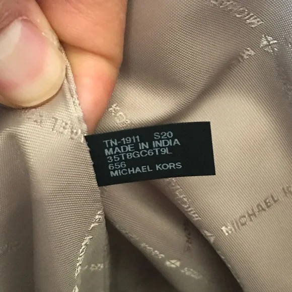 🌼Michael Kors Set - Picture 12 of 16